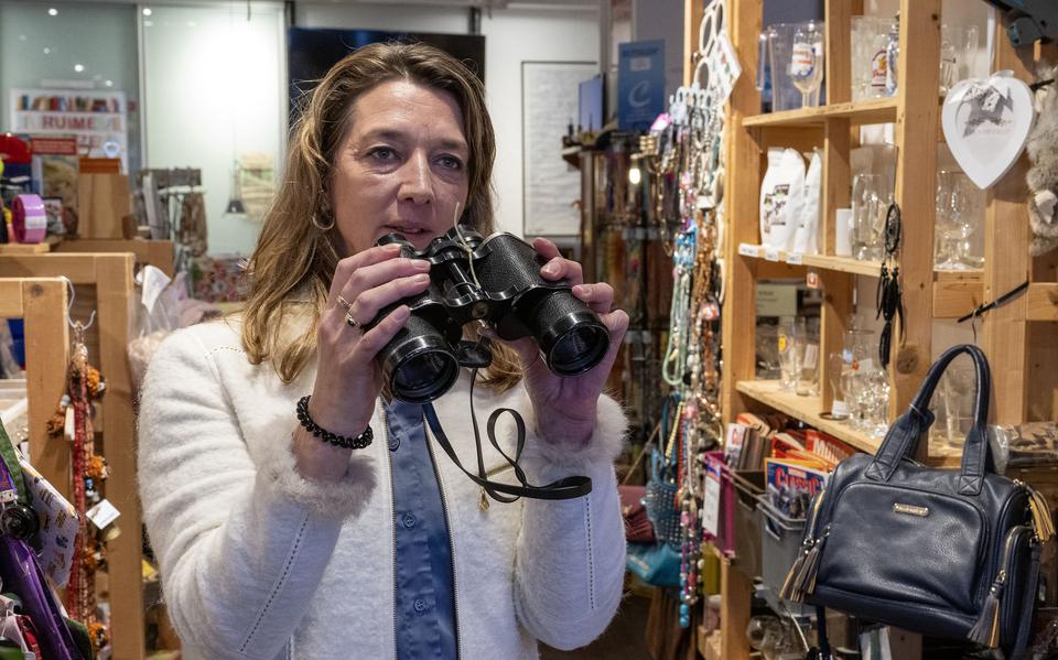 Nog een maand en dan sluit de winkel van Monique Stratingh in Emmen.
