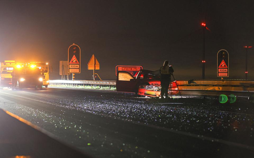 De schade aan de auto was groot na het ongeluk.