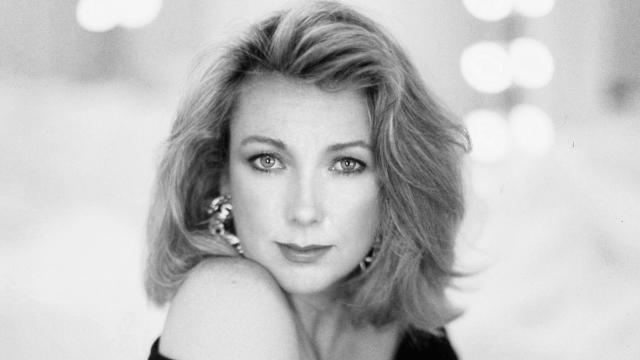 Teri Garr poses for a portrait in Los Angeles, California, circa 1983. 