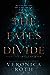 The Fates Divide (Carve the Mark, #2)