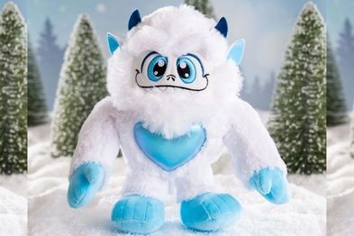 9PR: The Elf on the Shelf SnoBiggie Little Grunt Yeti Plush with Storybook