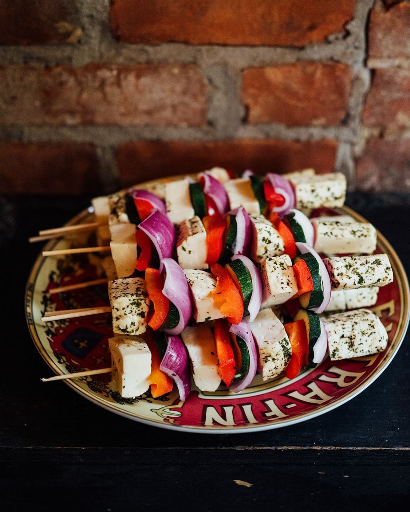 Il ne vous reste que quelques semaines pour profiter de nos d&eacute;licieuses brochettes ! 🧨

#mtlwinebar #mtlsteakhouse #mtlresto #restomtl #mtlfood #outremont #mtlcity #boucherieprovisions #lunchspot #lunchtime #lunchtoday #butchershop #mtlbutche