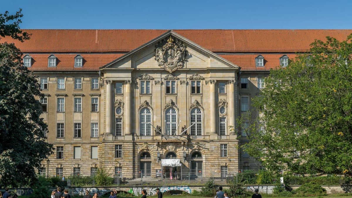 Das Berliner Kammergericht im Schöneberger Kleistpark. 