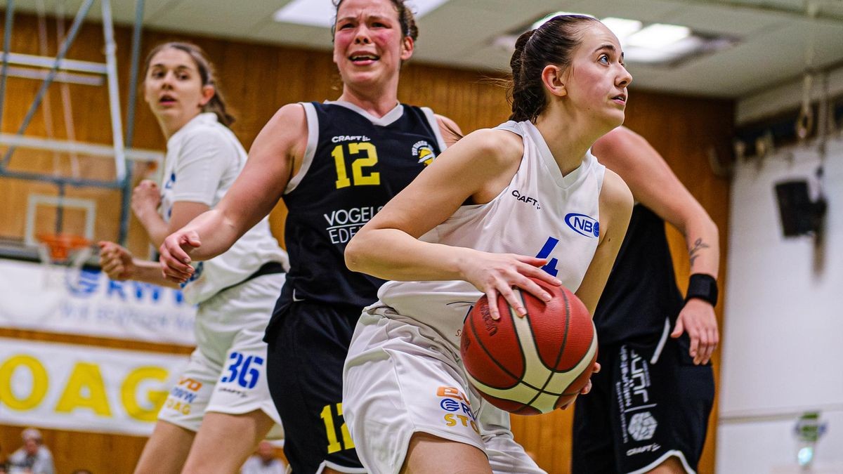 Jarla Müller (hier gegen Hagen) bekam Dienstag im Training einen Schlag ab, sollte Freitag aber dabei sein.