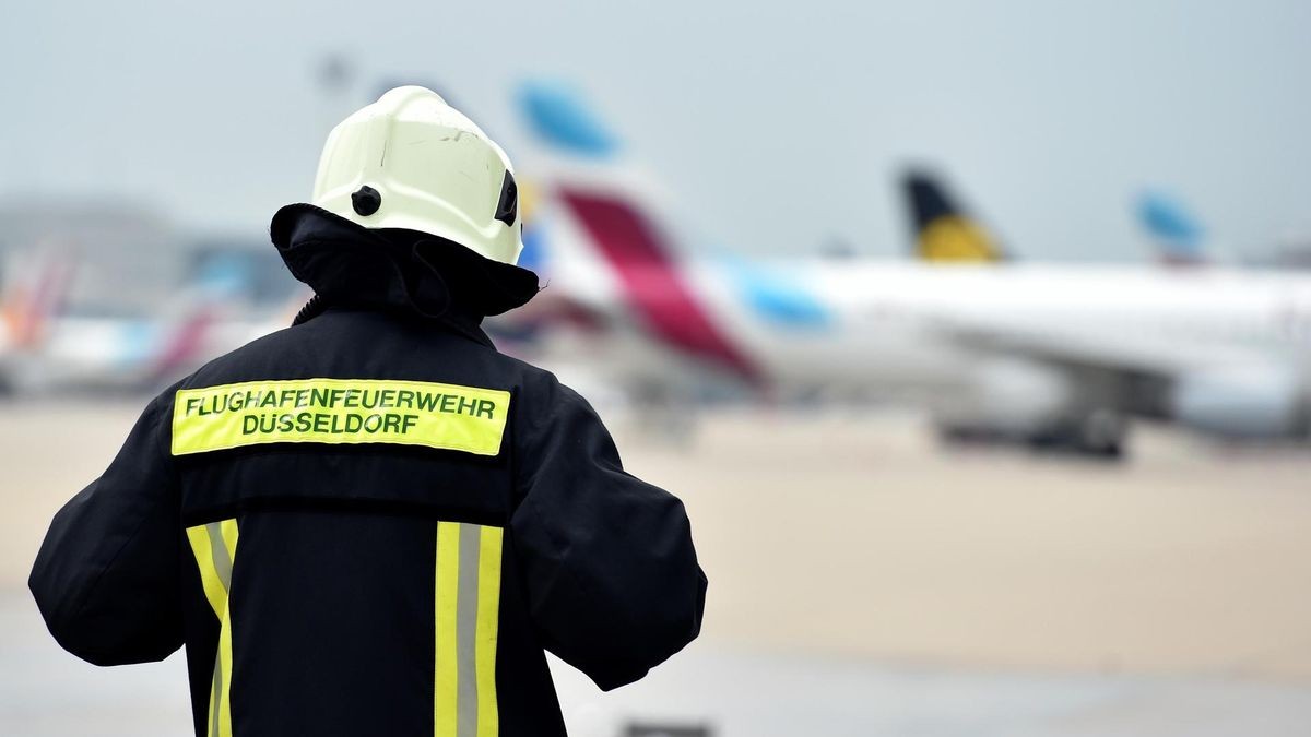 Flughafen Düsseldorf: Tanklastzug verliert Kerosin