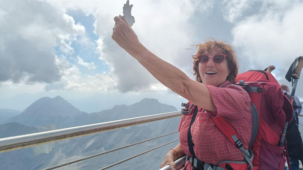 Ute Schäfer (80) aus Moers hat für die Kinder im Friedensdorf eine Strecke von 1800 Kilometern zurückgelegt. 