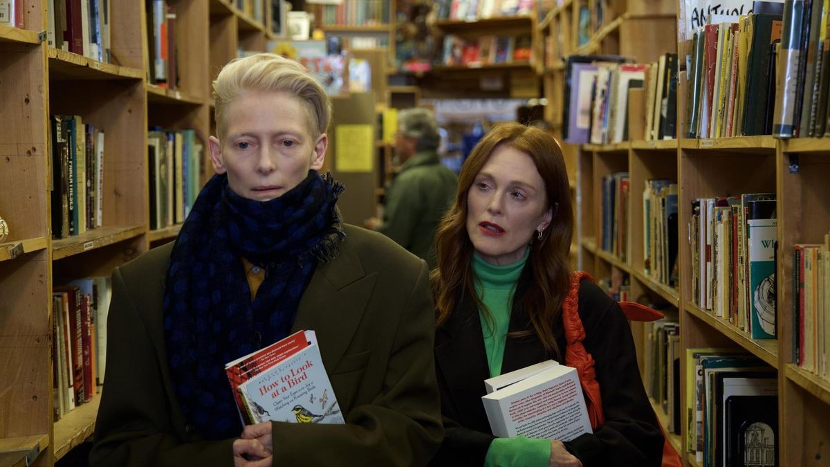 Ganz enge Freundschaft auf den letzten Metern: Martha (Tilda Swinton) und Ingrid (Julianne Moore). 