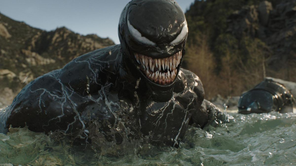 Immer wieder bricht der Symbiont namens Venom aus Eddie (Tom Hardy) heraus. 