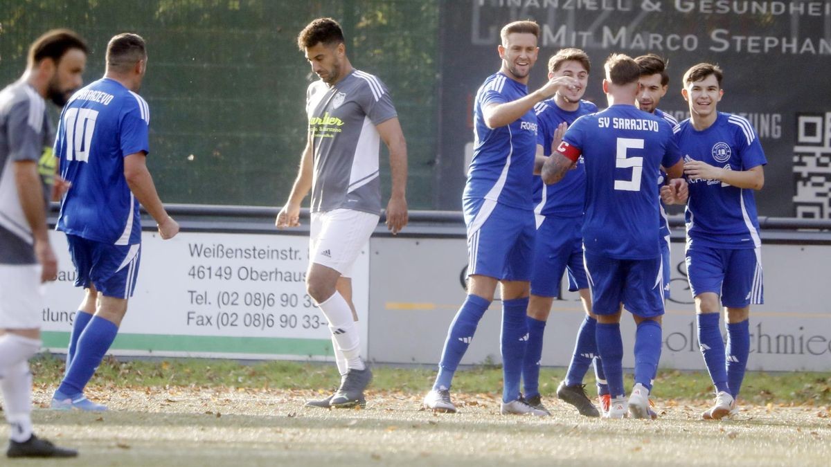 Die Kicker des SV Sarajevo jubelten bei Adler Osterfeld gleich fünfmal. Die Gastgeber sind nicht begeistert.