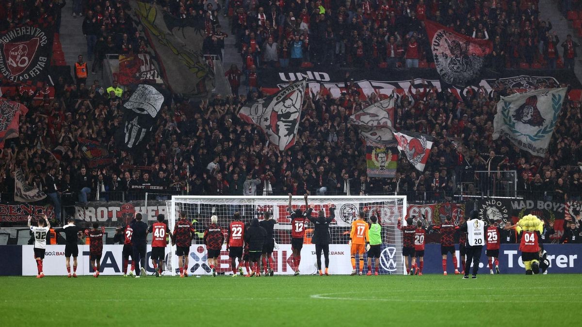 Bayer 04 Leverkusen v SV 07 Elversberg - DFB Cup: Round Two