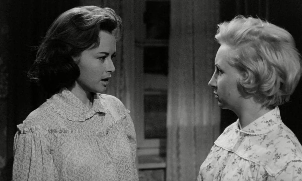 Brigitte Grothum and Edith Hancke in The Strange Countess (1961)