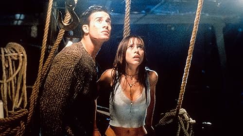 Jennifer Love Hewitt and Freddie Prinze Jr. in I Know What You Did Last Summer (1997)