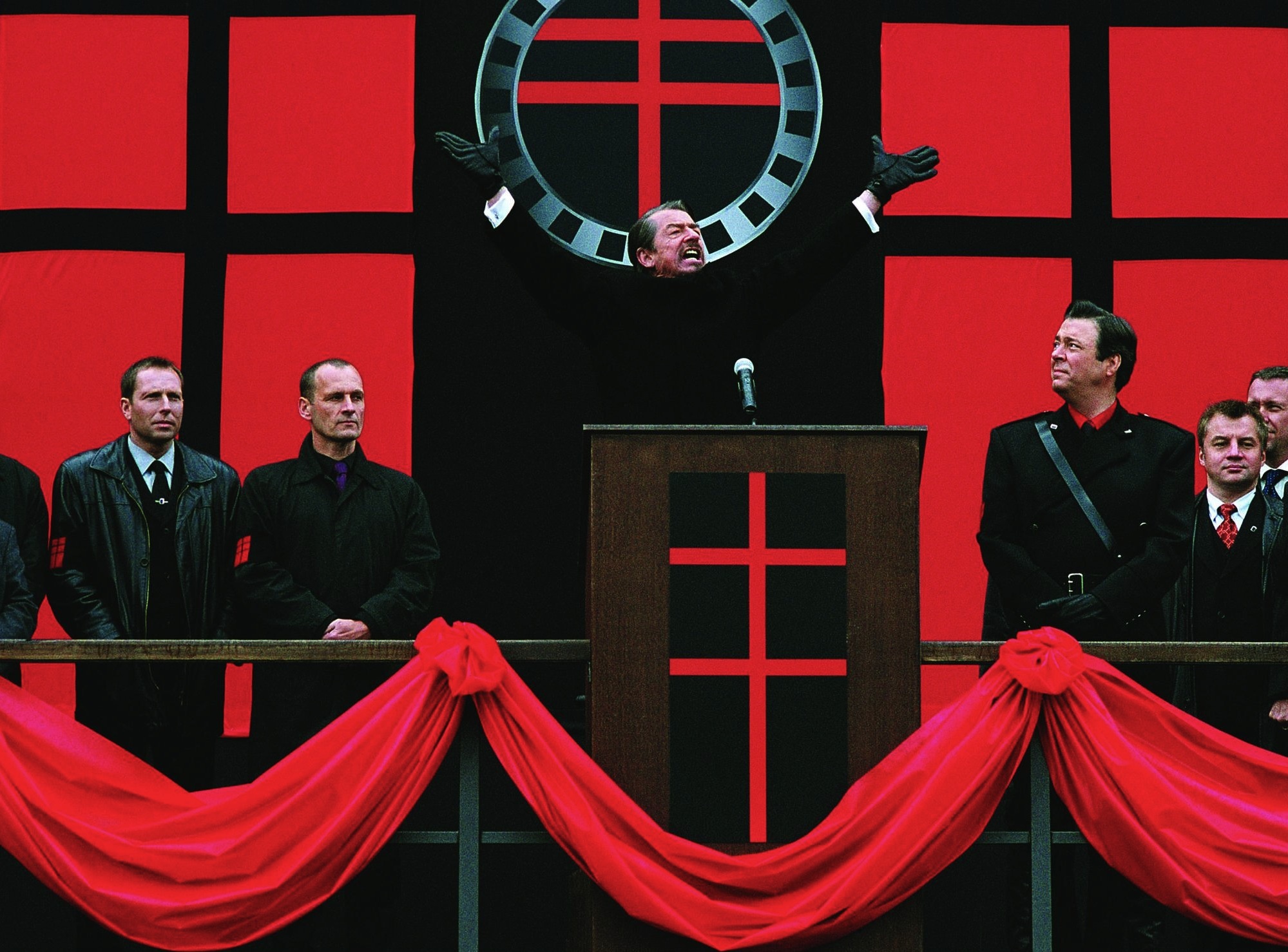 John Hurt and Roger Allam in V for Vendetta (2005)