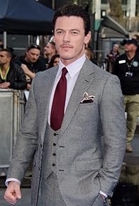 Primary photo for Luke Evans