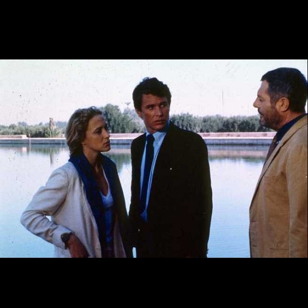 Marcello Mastroianni, Tom Berenger, and Eleonora Giorgi in Beyond the Door (1982)