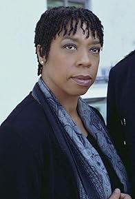 Primary photo for Lynne Thigpen