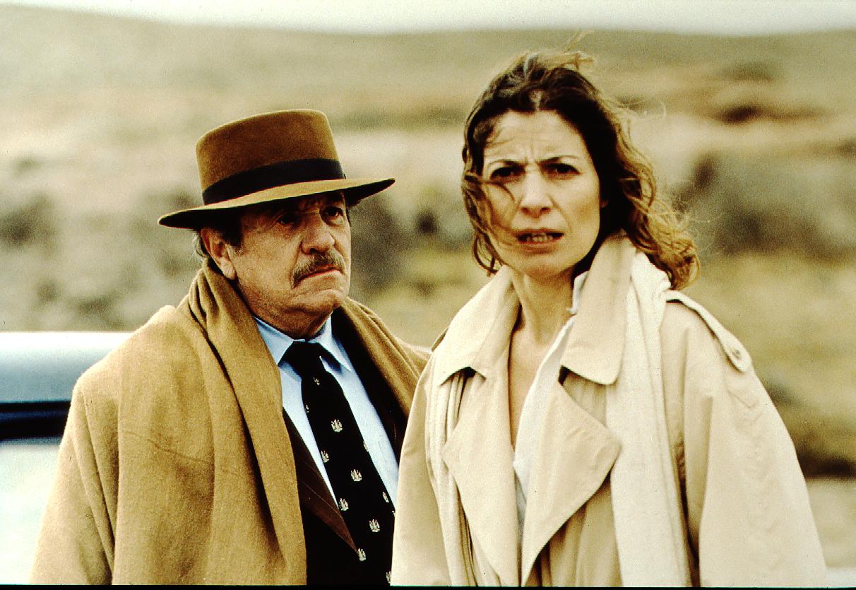 Assumpta Serna and Pepe Soriano in Momentos robados (1997)