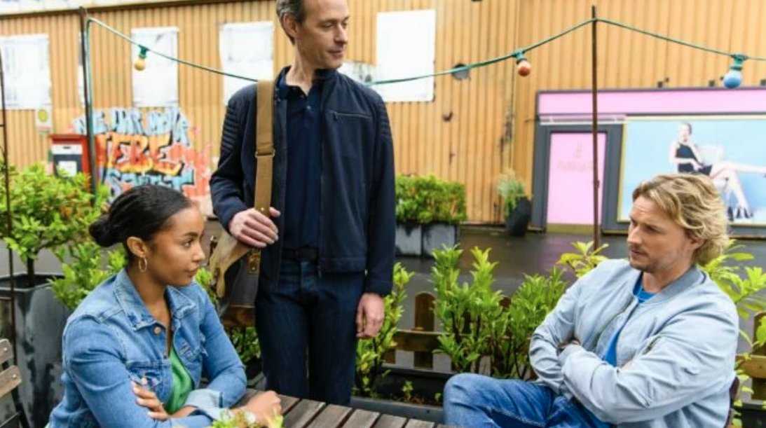 Dominik Meurer, Féréba Koné, and Christopher Kohn in Alles was zählt (2006)