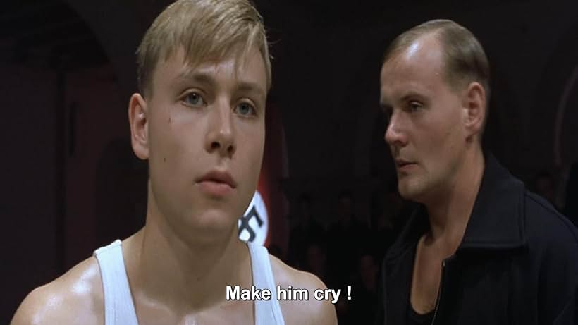 Max Riemelt and Devid Striesow in Before the Fall (2004)