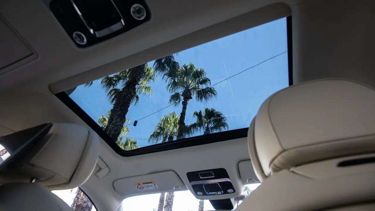 Is it legal to leave your car parked with the sunroof open?