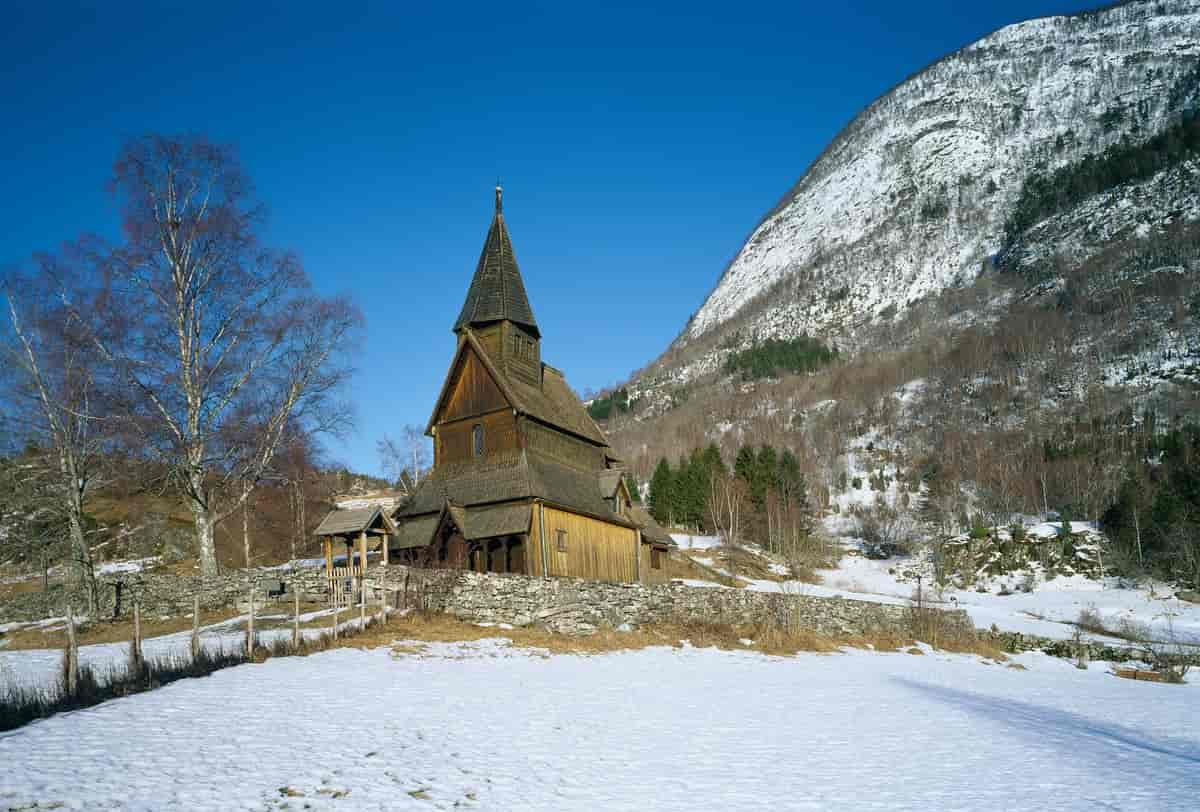 Urnes stavkirke