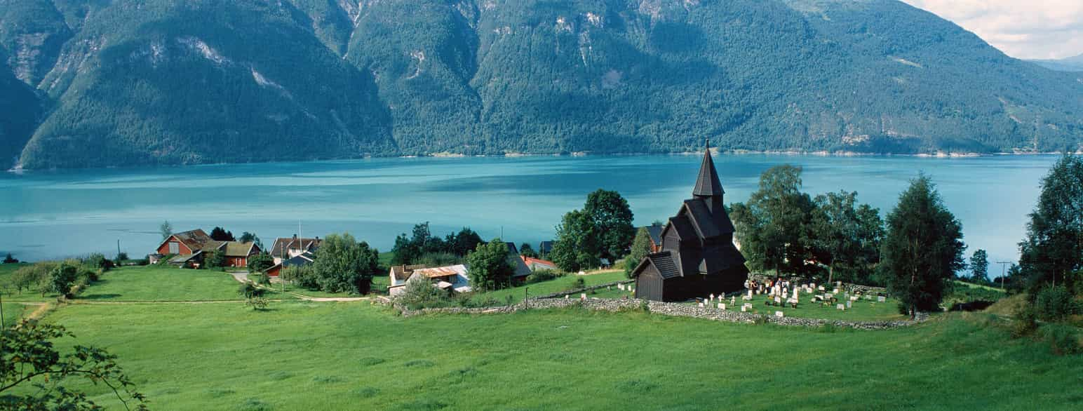 Urnes stavkirke