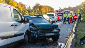 Längere Staus nahe Mainz nach Autounfall mit Fahrerflucht