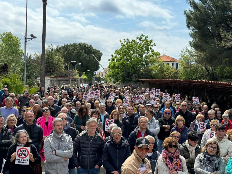 A march against the CPR in Diano Castello, a municipality of the province of Imperia in the region of Liguria | Photo: ARCHIVE ANSA / FABRIZIO TENERELLI / BD