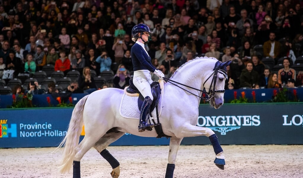 Britt Dekker - George
Jumping Amsterdam 2020
© DigiShots