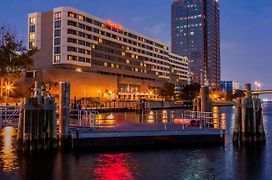 Sheraton Norfolk Waterside Hotel