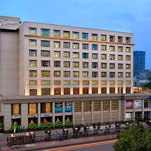 Radisson Mumbai Goregaon Hotel Exterior photo