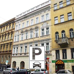 EA Hotel Tosca Praga Exterior photo