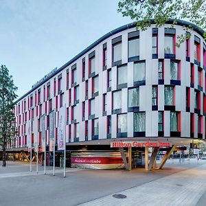 Hilton Garden Inn Stuttgart Neckarpark Exterior photo