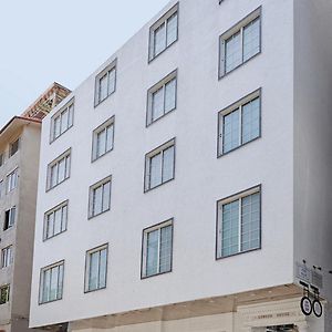 The Gordon House Hotel, Colaba Mumbai Exterior photo