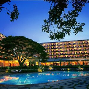 The Oberoi Bengaluru Hotel Exterior photo