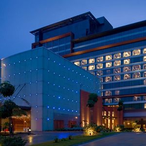 The Oterra Hotel Bangalore Exterior photo