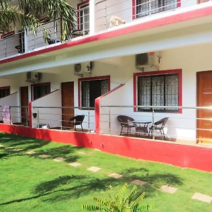 Hotel Mary Joe Beach Resort- Tito'S Lane Calangute Exterior photo