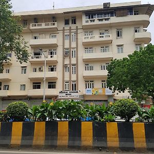 Chateau Windsor Hotel - Marine Drive Mumbai Exterior photo