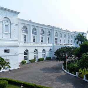 Maidens Hotel New Delhi Exterior photo