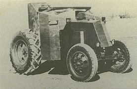 John Deere machine gun tractor (WW II, U.S. Army).