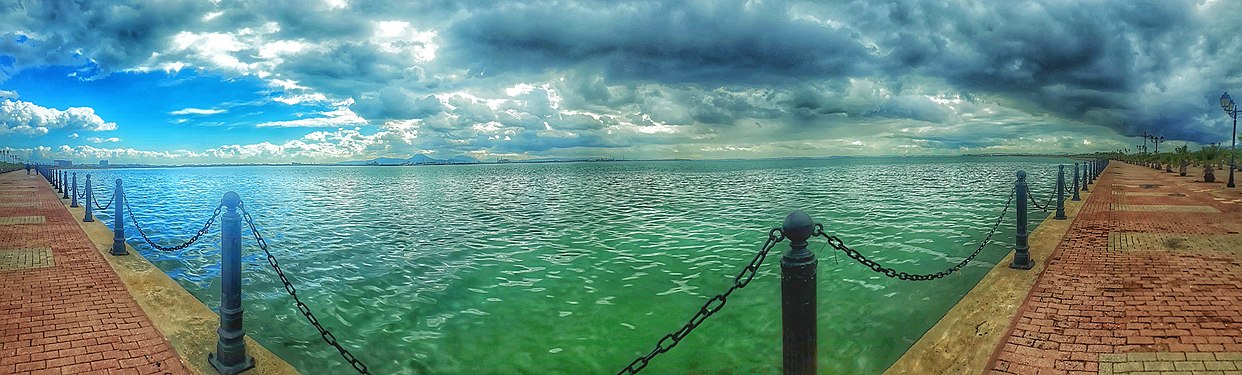 Panoramics at the lake of Tunis. Photograph: User:80shoney_ KH