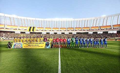 Esteghlal F.C. and Sepahan F.C. lineup, a match from Persian Gulf League