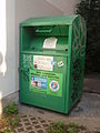 osmwiki:File:Altkleider-Container-Berlin-Textilrecycling-gruen.jpg