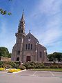 Trégarantec : la façade de l'église paroissiale Saint-Théarnec