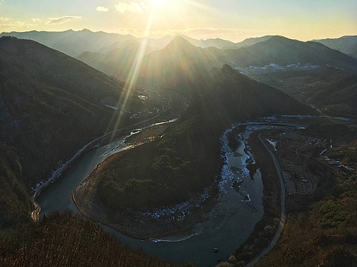 Yeongwol Korean Peninsula-shaped Cliffs by Monhighisepik