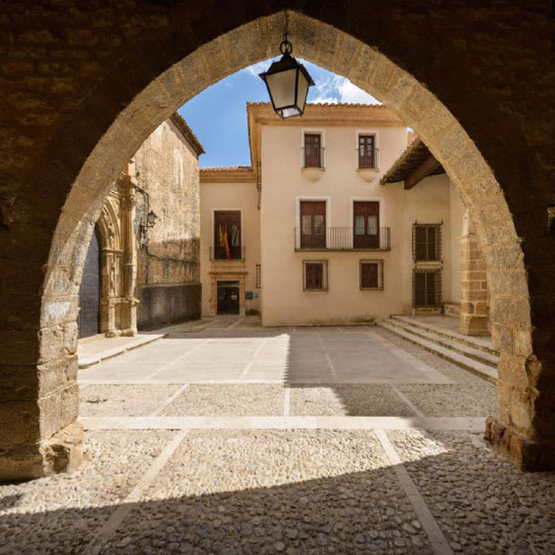 Por qué este curioso hotel de un pueblo de Teruel es ideal para desconectar (literalmente)