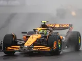 AMDEP9518. SAO PAULO (BRASIL), 03/11/2024.- El británico Lando Norris de McLaren compite en la clasificación en el Gran Premio de Sao Paulo de la Fórmula Uno este domingo, en el circuito de Interlagos en Sao Paulo (Brasil). EFE/ André Coelho