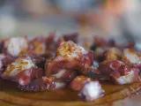 Pulpo con pimentón, típico plato de Galicia.