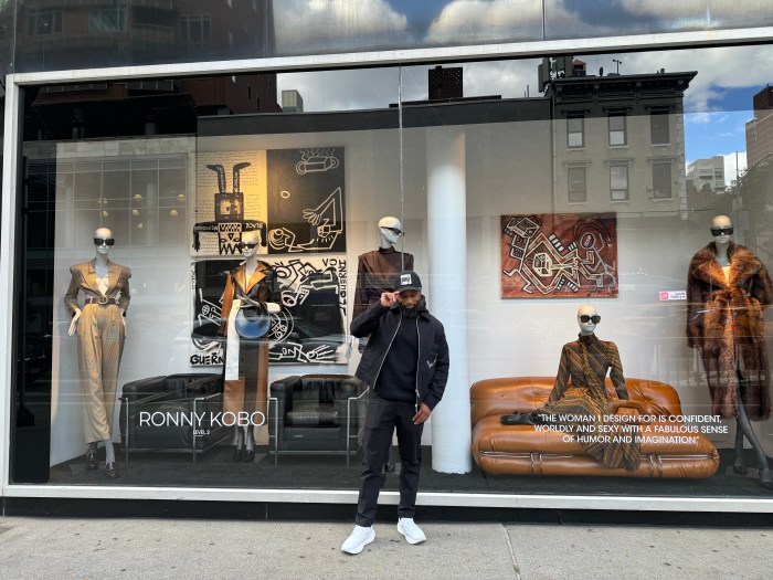 Ronny Kobo, the fashion powerhouse known for sculpting the modern woman’s armor, joined forces with Halim Flowers, an artist whose life journey from wrongful imprisonment to artistic triumph has become a testament to the power of the human spirit.