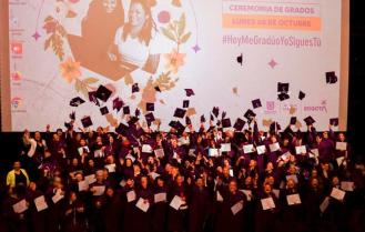 Capacitación digital y emprendimiento: el secreto detrás del éxito de 100 mujeres en Bogotá